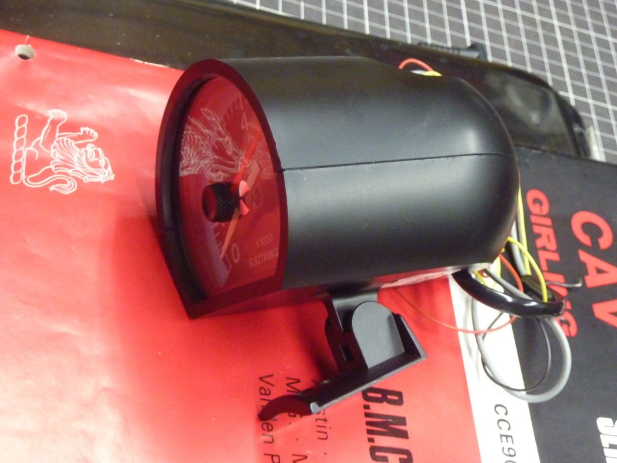 画像3: 70s VAGLIA タコメーター8000RPM　NOS (3)